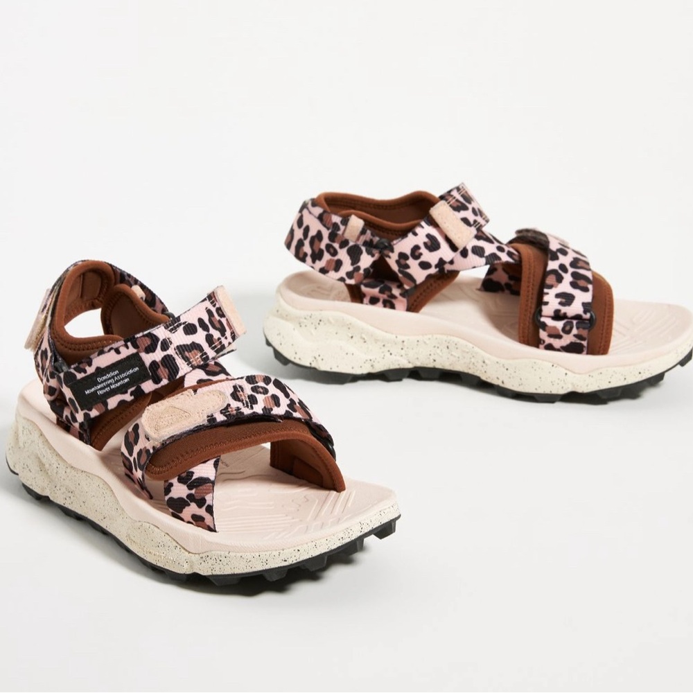 Flower Mountain women’s Nazca pink brown Leopard Print chunky open toe Sandals 7